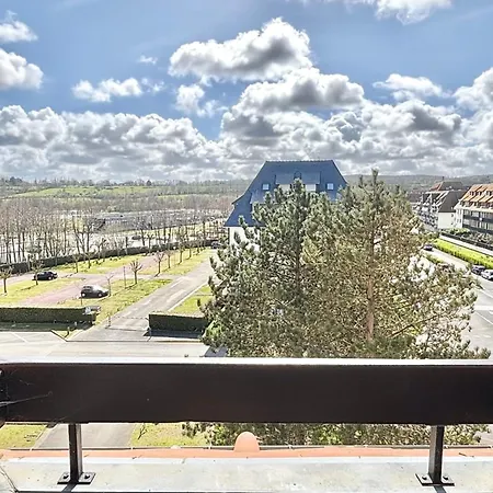 Bright Seafront Balcony & Parking * Villers-sur-Mer